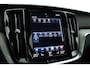 Volvo V60 Cross Country 2.0 B5 AWD Pro | Full Option | Pano | Massage | B&W audio | Ventilatie | HUD | Trekhaak