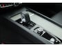 Volvo V60 Cross Country 2.0 B5 AWD Pro | Full Option | Pano | Massage | B&W audio | Ventilatie | HUD | Trekhaak