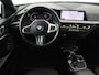 BMW 1-Serie 118i Sport Line | Panoramadak | Stoelverwarming | Carplay | Sportstoelen | Camera | Park Assist | Sfeerverlichting | Climate control | Live Cockpit