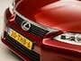 Lexus CT 200h Sport Automaat (NAVIGATIE, CLIMATE, CAMERA, ALCANTARA, GETINT GLAS, SPORTSTOELEN, STOELVERWARMING, KEYLESS, CRUISE, NIEUWE APK, NIEUWSTAAT)