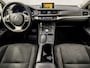 Lexus CT 200h Sport Automaat (NAVIGATIE, CLIMATE, CAMERA, ALCANTARA, GETINT GLAS, SPORTSTOELEN, STOELVERWARMING, KEYLESS, CRUISE, NIEUWE APK, NIEUWSTAAT)