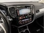 Mitsubishi Outlander 2.0 PHEV X-Line 204Pk Automaat (SCHUIFDAK, NAVIGATIE, CAMERA, LEDEREN SPORTSTOELEN, STOELVERWARMING, TREKHAAK, KEYLESS, GETINT GLAS, NIEUWSTAAT)