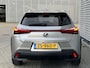 Lexus UX 250h First Edition / Navigatie / Alcantara / Camera / Parkeersensoren V+A / Climate controle /