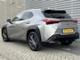Lexus UX 250h First Edition / Navigatie / Alcantara / Camera / Parkeersensoren V+A / Climate controle / **