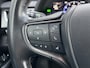 Lexus UX 250h First Edition / Navigatie / Alcantara / Camera / Parkeersensoren V+A / Climate controle / **