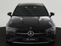 Mercedes-Benz CLA 180 Star Edition | Parkeerpakket met achteruitrijcamera | KEYLESS GO | Dodehoekassistent | USB pakket plus | Verwarmde stoelen vooraan |