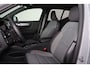 Volvo XC40 B3 Plus Dark - IntelliSafe Assist & Surround - 360º Camera - Harman/Kardon audio - Verwarmde voorstoelen & stuur - Parkeersensoren voor & achter - Elektr. bedienb. voorstoelen met geheugen links - Draadloze tel. lader - Extra getint glas - 19' LMV