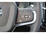 Volvo XC40 B3 Plus Dark - IntelliSafe Assist & Surround - 360º Camera - Harman/Kardon audio - Verwarmde voorstoelen & stuur - Parkeersensoren voor & achter - Elektr. bedienb. voorstoelen met geheugen links - Draadloze tel. lader - Extra getint glas - 19' LMV