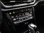 Volkswagen T-Roc 1.5 TSI R-Line 150 PK | Automaat | Trekhaak | Navigatie | Stoelverwarming | Achteruitrijcamera | ErgoActive-Bestuurdersstoel Met Massage | Digitale Cockpit