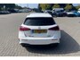 Mercedes-Benz A-klasse 250 e Business Solution AMG Limited Uniek! | Complete AMG Styling | Panorama Dak | Elek. Stoelen met Geheugen en verwarmd | Camera | Cruise | Climate | AMG-styling | Achteruitrijcamera | Cruise control adaptief met Stop&Go en stuurhulp