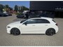 Mercedes-Benz A-klasse 250 e Business Solution AMG Limited Uniek! | Complete AMG Styling | Panorama Dak | Elek. Stoelen met Geheugen en verwarmd | Camera | Cruise | Climate | AMG-styling | Achteruitrijcamera | Cruise control adaptief met Stop&Go en stuurhulp