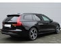 Volvo V60 T6 Plug-in hybrid AWD Essential | Stuurverwarming | Stoelverwarming | Achterbankverwarming | Adaptieve Cruise Control | Pilot Assist | BLIS | Lederen Bekleding | 19 Inch Lichtmetalen Velgen | Google Services |