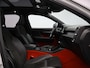Volvo XC40 T3 Automaat R-Design / Trekhaak / Pan. dak / 360 camera/ Ext. styling / Privacy glass / CarPlay