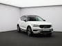 Volvo XC40 T3 Automaat R-Design / Trekhaak / Pan. dak / 360 camera/ Ext. styling / Privacy glass / CarPlay