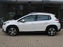 Peugeot 2008 1.2 110PK PureTech Allure Trekhaak, 4 seizoensbanden, Lederenbekleding en Panoramadak.