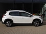 Peugeot 2008 1.2 110PK PureTech Allure Trekhaak, 4 seizoensbanden, Lederenbekleding en Panoramadak.