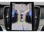 Volvo XC90 T8 Recharge AWD Ultra Dark - LONG RANGE - Luchtvering - Panorama/schuifdak - IntelliSafe Assist & Surround - 360º Camera - Verwarmde voorstoelen, stuur & achterbank - Parkeersensoren voor & achter - Elektr. bedienb. voorstoelen met geheugen - Head up display - Draadloze tel. lader - Extra getint glas - 22' LMV
