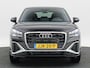Audi Q2 35 TFSi 150 Pk Automaat S-Line | Sonos Audio | Volledig Leder met Rode Stiksels | Digitaal Dashboard | CarPlay | Zwarte Hemel | Stoelverwarming | Trekhaak | 18 Inch | 5.506 Km!!