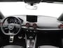 Audi Q2 35 TFSi 150 Pk Automaat S-Line | Sonos Audio | Volledig Leder met Rode Stiksels | Digitaal Dashboard | CarPlay | Zwarte Hemel | Stoelverwarming | Trekhaak | 18 Inch | 5.506 Km!!