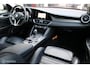 Alfa Romeo Giulia 2.0T 310PK Squadra Super Pack Veloce, F1 Schakelflippers, Sportstoelen, Leer, 19 Inch QV Velgen, Sportuitlaat Systeem, Donker glas, Stoel-stuurverwarming, Navi