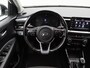 Kia Stonic 1.0 T-GDi DynamicLine 120 Pk | Achteruitrijcamera | LED-verlichting | Climate Control | Privacy Glass | Parkeersensoren | CarPlay | Navigatiesysteem |  17 Inch
