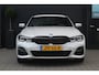 BMW 3-Serie Touring 330e M Sport | 18" L.M.| Keyless | Camera | Elektrische Achterklep | Stoelverwarming | Mineral-weiss