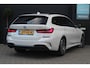 BMW 3-Serie Touring 330e M Sport | 18" L.M.| Keyless | Camera | Elektrische Achterklep | Stoelverwarming | Mineral-weiss