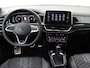 Volkswagen T-Roc 1.5 TSI 150 PK DSG R-Line | NIEUW BINNEN | Keyless | IQ. Light | Camera | Side Assist | Stoelverwarming |