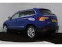 Skoda Karoq 1.5 TSI ACT Business Edition (TREKHAAK, STOELVERVARMING, ACHTERUITIJCAMERA, SFEERVERLICHTING, , NAVIGATIE, CAMERA)
