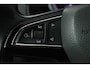 Skoda Karoq 1.5 TSI ACT Business Edition (TREKHAAK, STOELVERVARMING, ACHTERUITIJCAMERA, SFEERVERLICHTING, , NAVIGATIE, CAMERA)