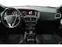 Volvo V40 1.5 T2 Nordic+ (TREKHAAK, AUTOMAAT, STOELVERWARMING, NAVIGATIE, CRUISE CONTROL, PARKEERSENSOREN)