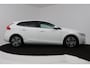 Volvo V40 1.5 T2 Nordic+ (TREKHAAK, AUTOMAAT, STOELVERWARMING, NAVIGATIE, CRUISE CONTROL, PARKEERSENSOREN)