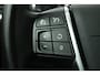 Volvo V40 1.5 T2 Nordic+ (TREKHAAK, AUTOMAAT, STOELVERWARMING, NAVIGATIE, CRUISE CONTROL, PARKEERSENSOREN)