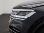 Volkswagen Touareg Elegance 3.0 TSi eHybrid 4MOTION 381 PK | Automaat | Navigatie | Panoramadak | 360 Camera | Adaptive Cruise Control | Head-up display | Stoelverwarming | Lichtmetalen velgen | Privacy glass |