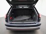 Volkswagen Touareg Elegance 3.0 TSi eHybrid 4MOTION 381 PK | Automaat | Navigatie | Panoramadak | 360 Camera | Adaptive Cruise Control | Head-up display | Stoelverwarming | Lichtmetalen velgen | Privacy glass |