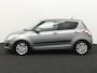 Suzuki Swift 1.2 Dynamic Airco, Boordcomputer, Brake assist system, Cruise control, Hill hold functie, Elek. remkrachtverdeling, stuur multifunctioneel, voorstoelen verwarmd automaat 4-deurs hoge instap nap pas, Deze Swift biedt alles wat je zoekt in een compacte auto: een frisse uitstraling, fijne zitpositie en een heerlijk soepele automaat. De betrouwbare 1.2-l