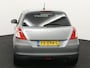 Suzuki Swift 1.2 Dynamic Airco, Boordcomputer, Brake assist system, Cruise control, Hill hold functie, Elek. remkrachtverdeling, stuur multifunctioneel, voorstoelen verwarmd automaat 4-deurs hoge instap nap pas, Deze Swift biedt alles wat je zoekt in een compacte auto: een frisse uitstraling, fijne zitpositie en een heerlijk soepele automaat. De betrouwbare 1.2-l