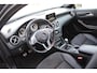 Mercedes-Benz A-klasse 200 AMG | Panoramadak | Harman Kardon | Camera | Stoelverwarming | Climate control | Night pakket |
