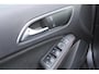 Mercedes-Benz A-klasse 200 AMG | Panoramadak | Harman Kardon | Camera | Stoelverwarming | Climate control | Night pakket |