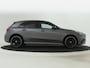 Mercedes-Benz A-klasse 250 e AMG Line | Nightpakket | Premium Pack | Extra USB-poorten | KEYLESS GO | Dodehoekassistent | Sfeerverlichting | Verwarmde stoelen vooraan | Parkeerpakket met achteruitrijcamera |