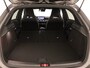 Mercedes-Benz A-klasse 250 e AMG Line | Nightpakket | Premium Pack | Extra USB-poorten | KEYLESS GO | Dodehoekassistent | Sfeerverlichting | Verwarmde stoelen vooraan | Parkeerpakket met achteruitrijcamera |