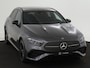 Mercedes-Benz A-klasse 250 e AMG Line | Nightpakket | Premium Pack | Extra USB-poorten | KEYLESS GO | Dodehoekassistent | Sfeerverlichting | Verwarmde stoelen vooraan | Parkeerpakket met achteruitrijcamera |