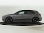 Mercedes-Benz A-klasse 250 e AMG Line | Nightpakket | Premium Pack | Extra USB-poorten | KEYLESS GO | Dodehoekassistent | Sfeerverlichting | Verwarmde stoelen vooraan | Parkeerpakket met achteruitrijcamera |