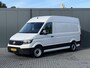 Volkswagen Crafter 2.0 TDI 140 PK / L3H3 / 1e EIG. / 3 TONS TREKHAAK / 3-ZITS / AIRCO / CRUISE / NAVI / 3000 KG AHG