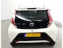 Toyota Aygo 1.0 VVT-i x-nav navi, start/stop, traction c, multystuur, airco,achter camera, buiten spiegels elec.