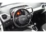 Toyota Aygo 1.0 VVT-i x-nav navi, start/stop, traction c, multystuur, airco,achter camera, buiten spiegels elec.