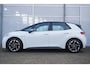 Volkswagen ID.3 204pk First 58 kWh | Stoelverwarming | Adaptive Cruise | Navigatie