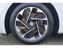 Volkswagen ID.3 204pk First 58 kWh | Stoelverwarming | Adaptive Cruise | Navigatie