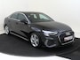 Audi A3 Limousine 35 TFSI S edition | Parkeersensoren achter | Cruise control | CarPlay | Audi virtual cockpit | Electronic climate control | Full LED | Navigatie |
