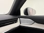 Volvo EX90 Twin Motor Ultra 7p. 111 kWh / Mullbery Red / Luchtvering / Pilot Assist Pack / Bowers en Wilkins audio / Trekhaak / Woolblend /